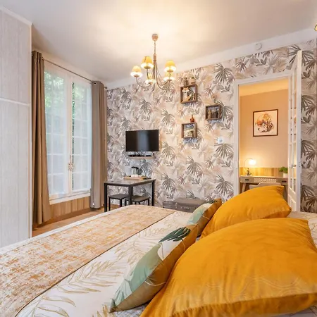 Au Bois Dormant D Hotes Bed and breakfast